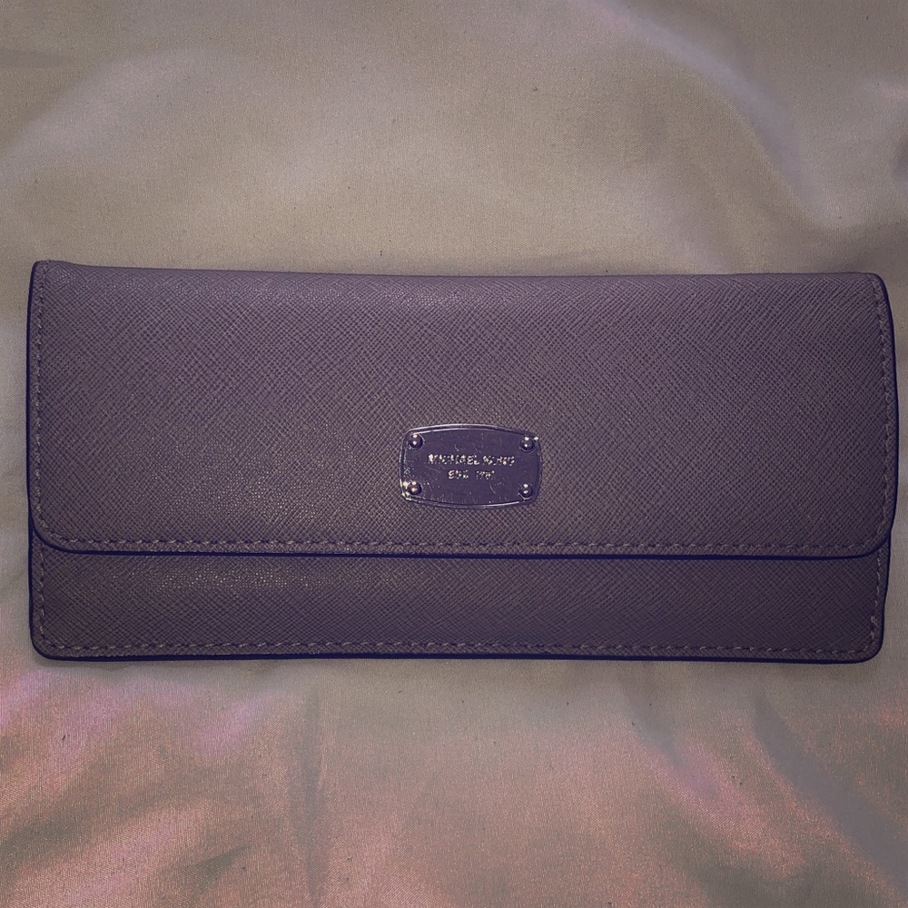 Micheal kors wallet